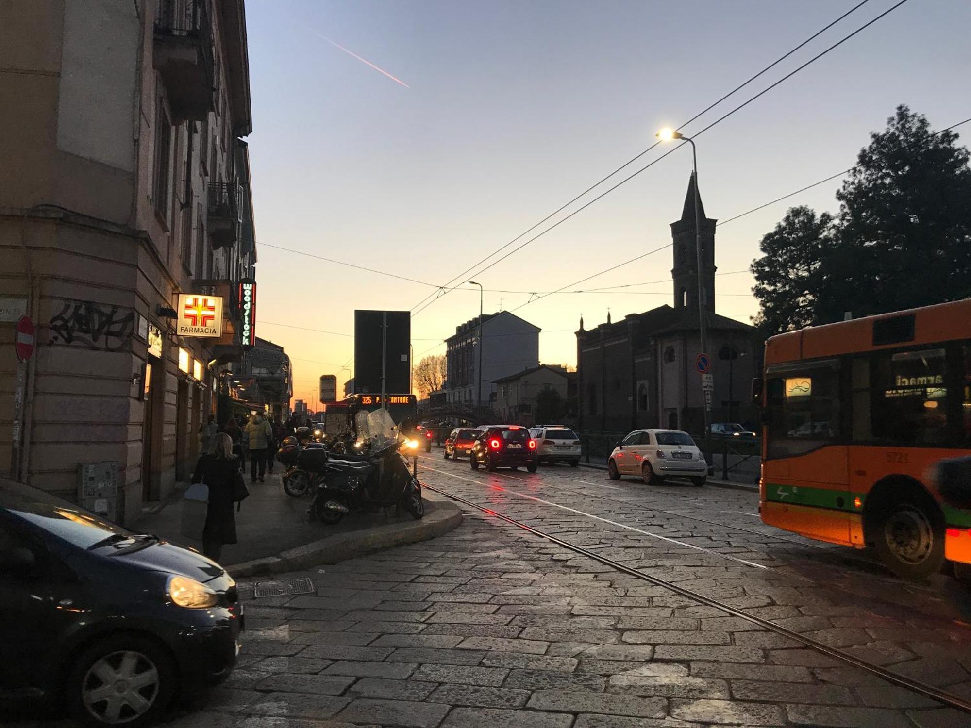 Kibilu - Via Pastorelli Milan Bagian luar foto